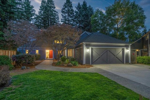 411 Hedgerow Court, Mountain View, CA 94041