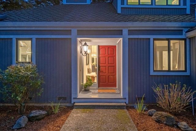 411 Hedgerow Court, Mountain View, CA 94041