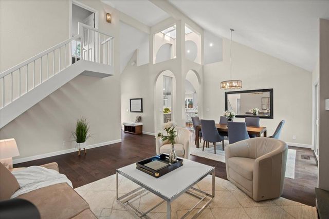 411 Hedgerow Court, Mountain View, CA 94041