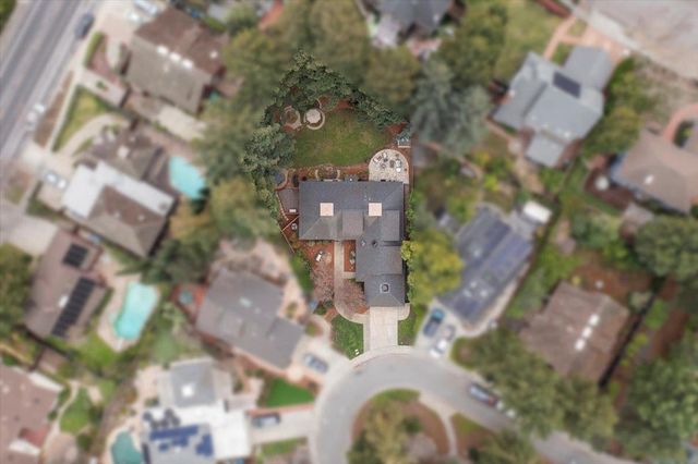 411 Hedgerow Court, Mountain View, CA 94041