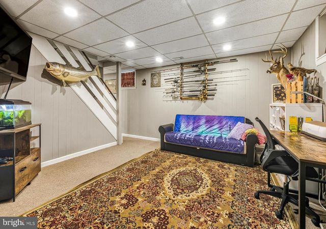 8 CHELSEA CIR, Flemington, NJ 08822