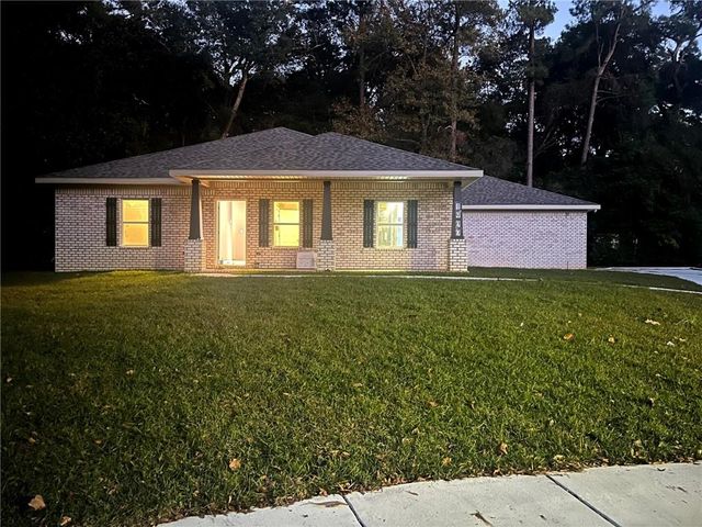 4900 Brooke Court, Mobile, AL 36618