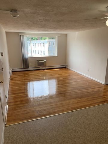 580 Cummins Highway 14, Boston, MA 02126