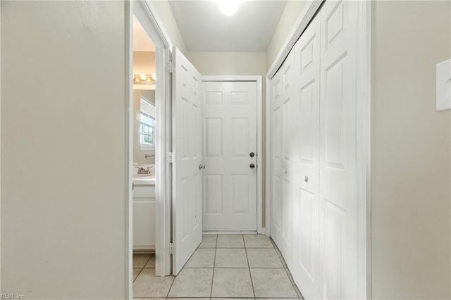 735 Trails LN, Newport News, VA 23608
