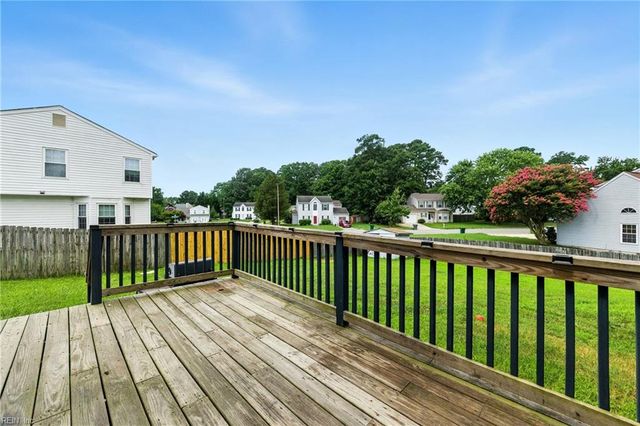 735 Trails LN, Newport News, VA 23608