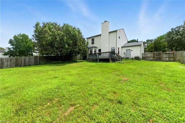 735 Trails LN, Newport News, VA 23608