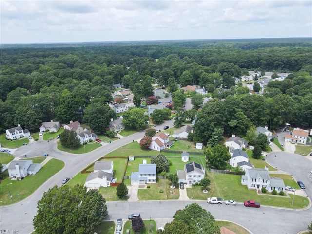 735 Trails LN, Newport News, VA 23608
