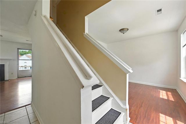 735 Trails LN, Newport News, VA 23608