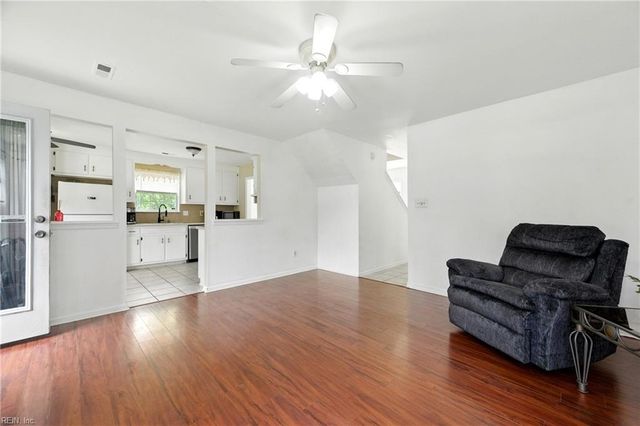 735 Trails LN, Newport News, VA 23608