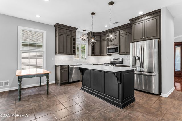 29 Constitution Way, Franklin Twp, NJ 08873