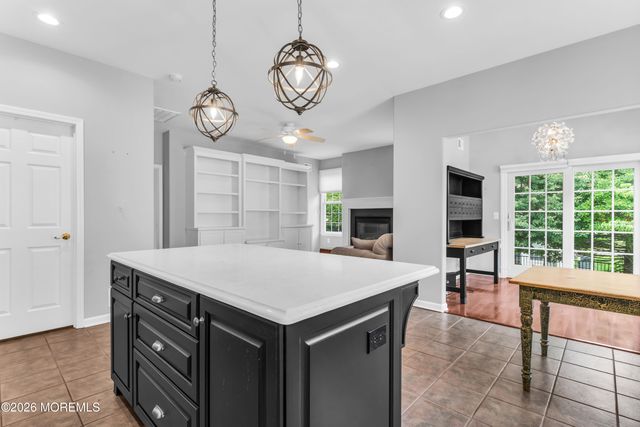 29 Constitution Way, Franklin Twp, NJ 08873