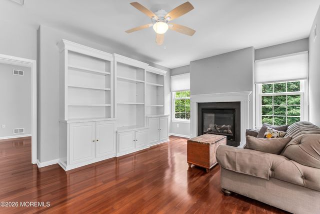 29 Constitution Way, Franklin Twp, NJ 08873