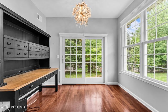 29 Constitution Way, Franklin Twp, NJ 08873