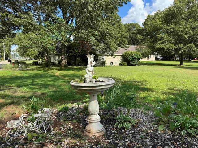 823 Frontier Drive, Rochester, IN 46975