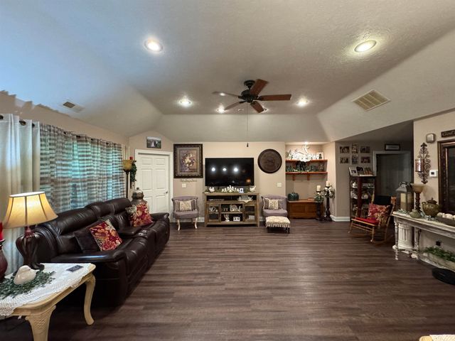 823 Frontier Drive, Rochester, IN 46975