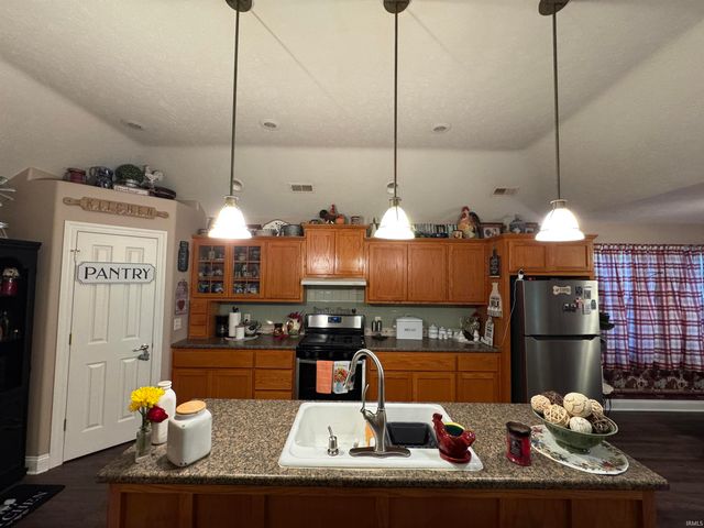 823 Frontier Drive, Rochester, IN 46975