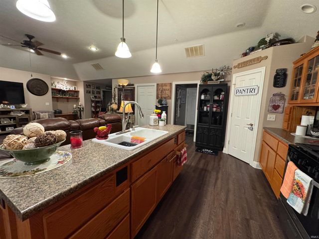 823 Frontier Drive, Rochester, IN 46975