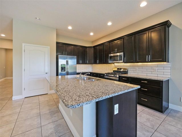 1064 GRAND HILLTOP DRIVE, Apopka, FL 32703