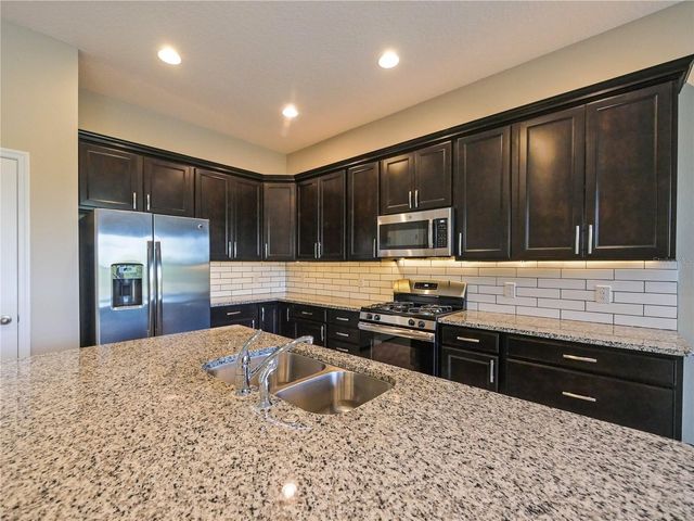 1064 GRAND HILLTOP DRIVE, Apopka, FL 32703