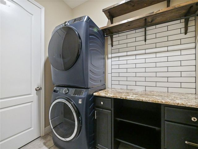 1064 GRAND HILLTOP DRIVE, Apopka, FL 32703