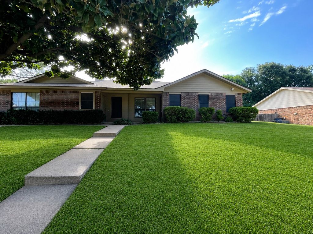 2916 Kathleen Lane, Euless, TX 76039