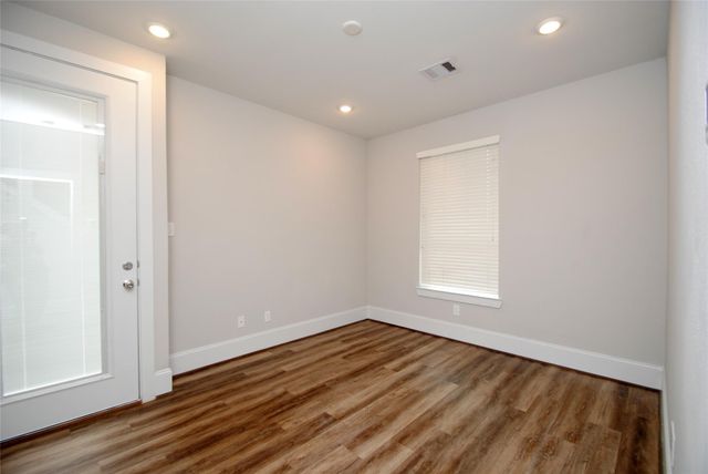 1270 N Post Oak Road A, Houston, TX 77055