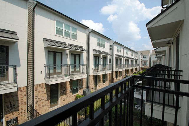 1270 N Post Oak Road A, Houston, TX 77055