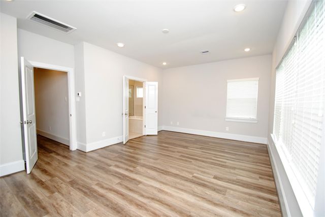 1270 N Post Oak Road A, Houston, TX 77055