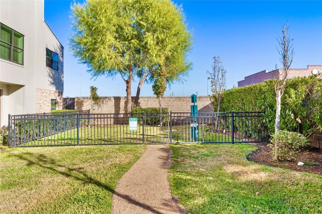 1270 N Post Oak Road A, Houston, TX 77055