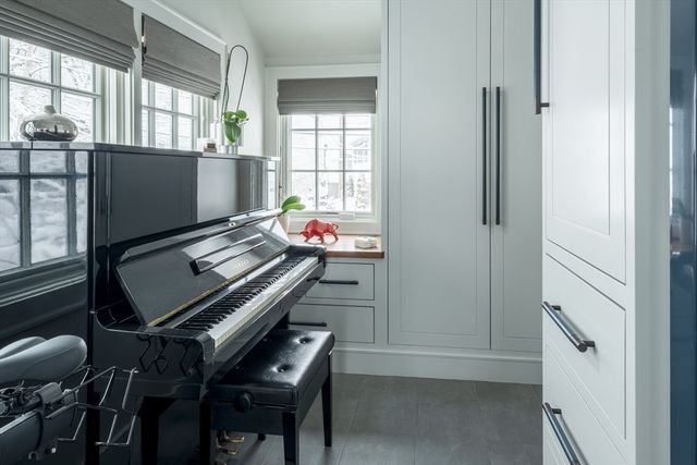 78 Howitt Rd, Boston, MA 02132