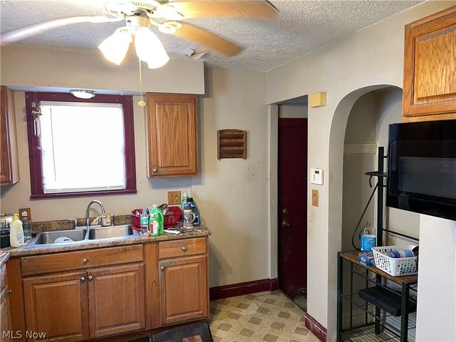 414 E Laclede Avenue, Youngstown, OH 44507