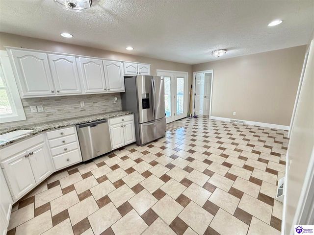 72 Five Oaks Drive, Elizabethtown, KY 42701