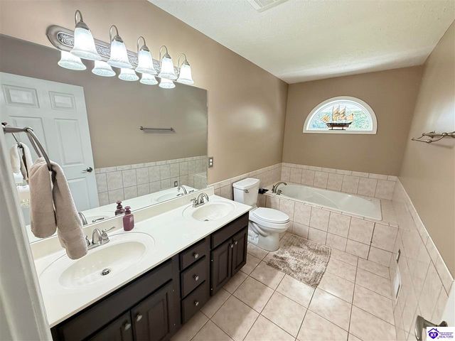 72 Five Oaks Drive, Elizabethtown, KY 42701