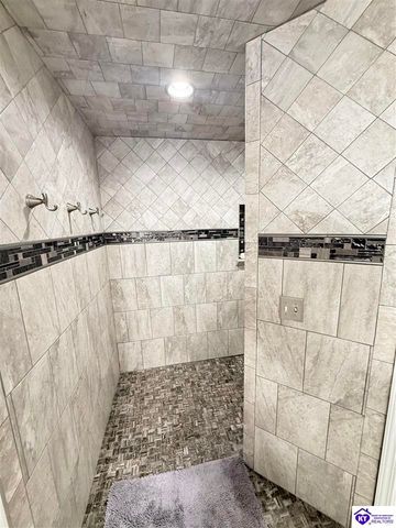 72 Five Oaks Drive, Elizabethtown, KY 42701