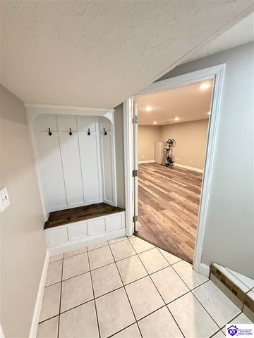 72 Five Oaks Drive, Elizabethtown, KY 42701