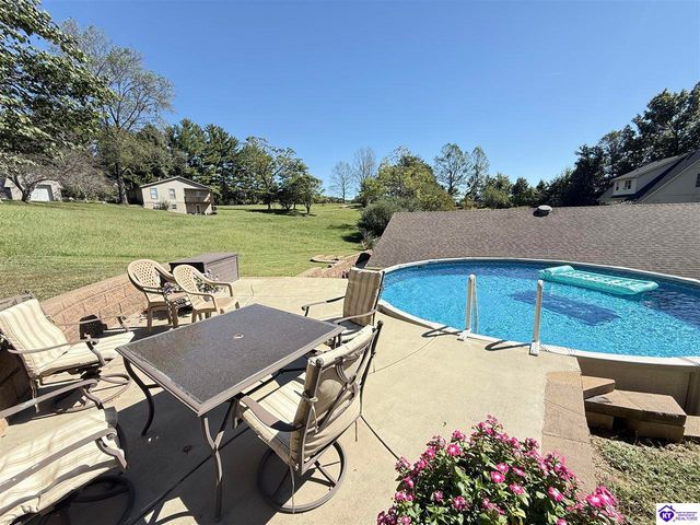 72 Five Oaks Drive, Elizabethtown, KY 42701