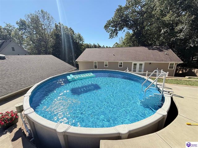 72 Five Oaks Drive, Elizabethtown, KY 42701