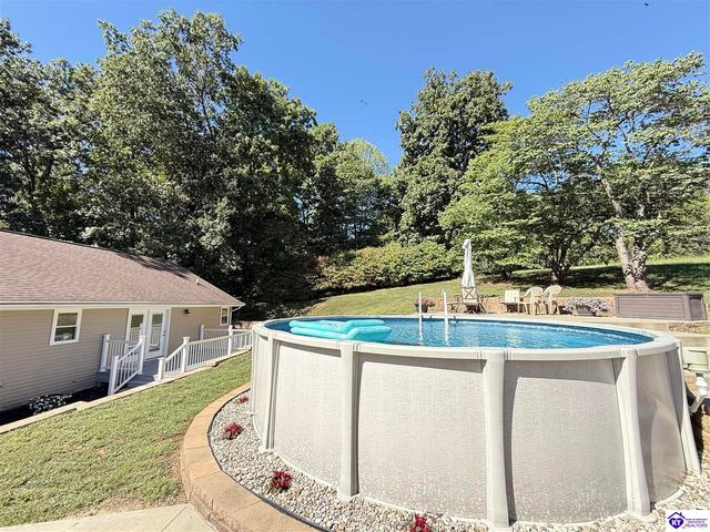 72 Five Oaks Drive, Elizabethtown, KY 42701