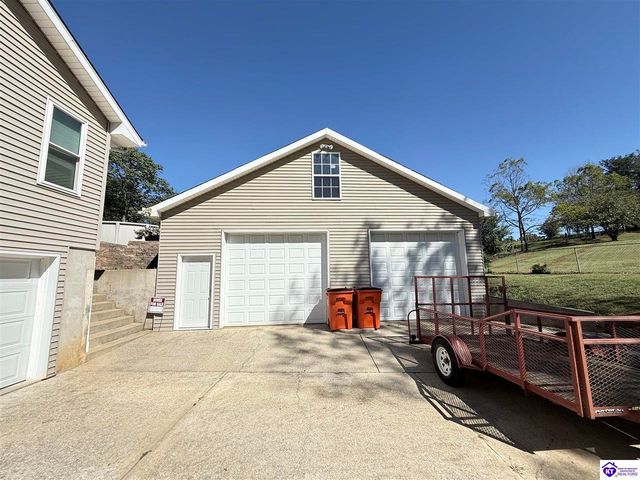 72 Five Oaks Drive, Elizabethtown, KY 42701