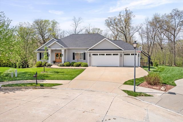 5201 CLAYBROOK CT, Columbia, MO 65203
