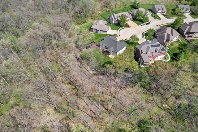5201 CLAYBROOK CT, Columbia, MO 65203