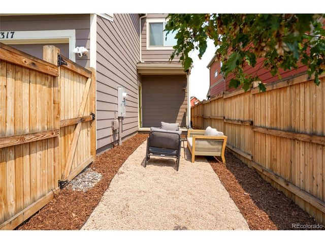 6317 Hanover St, Denver, CO 80238
