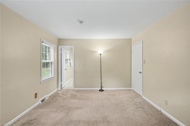 3212 Flanders Court, High Point, NC 27265