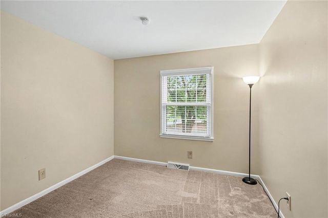 3212 Flanders Court, High Point, NC 27265