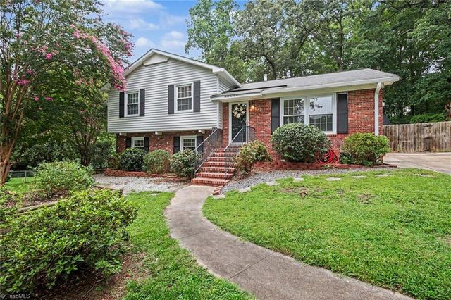 3212 Flanders Court, High Point, NC 27265