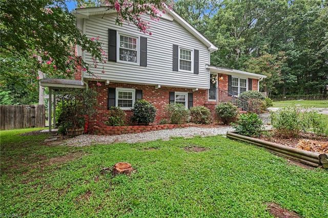 3212 Flanders Court, High Point, NC 27265