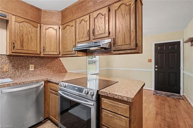 3212 Flanders Court, High Point, NC 27265