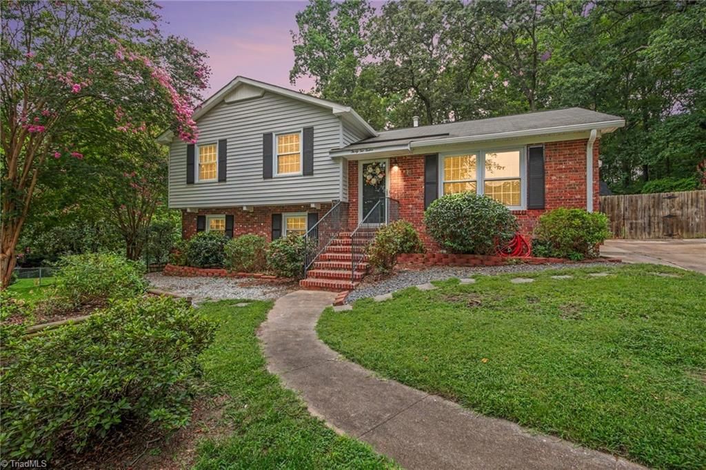 3212 Flanders Court, High Point, NC 27265