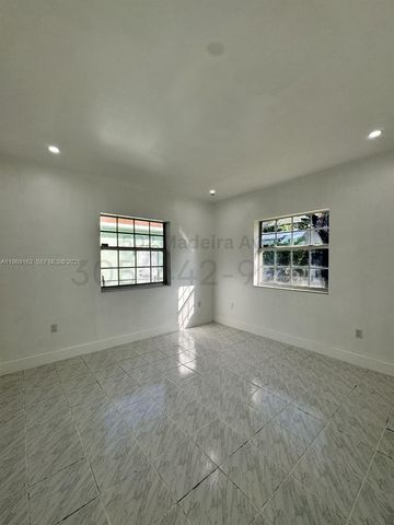 502 Madeira Ave G, Coral Gables, FL 33134