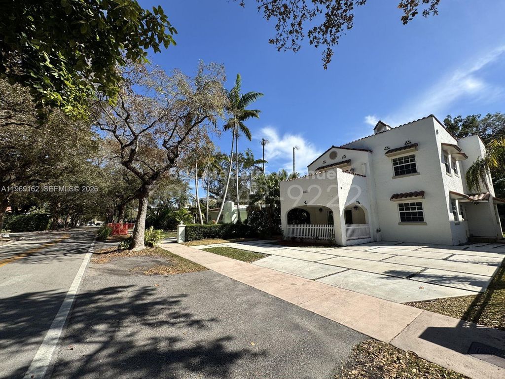 502 Madeira Ave G, Coral Gables, FL 33134